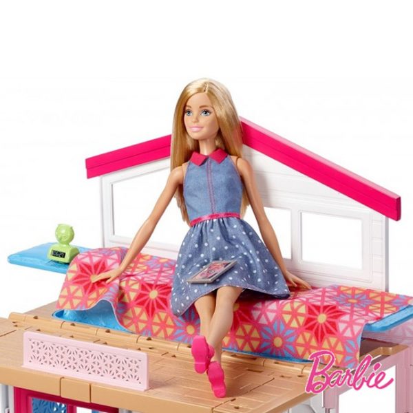 Barbie e a Sua Casa Autobrinca Online
