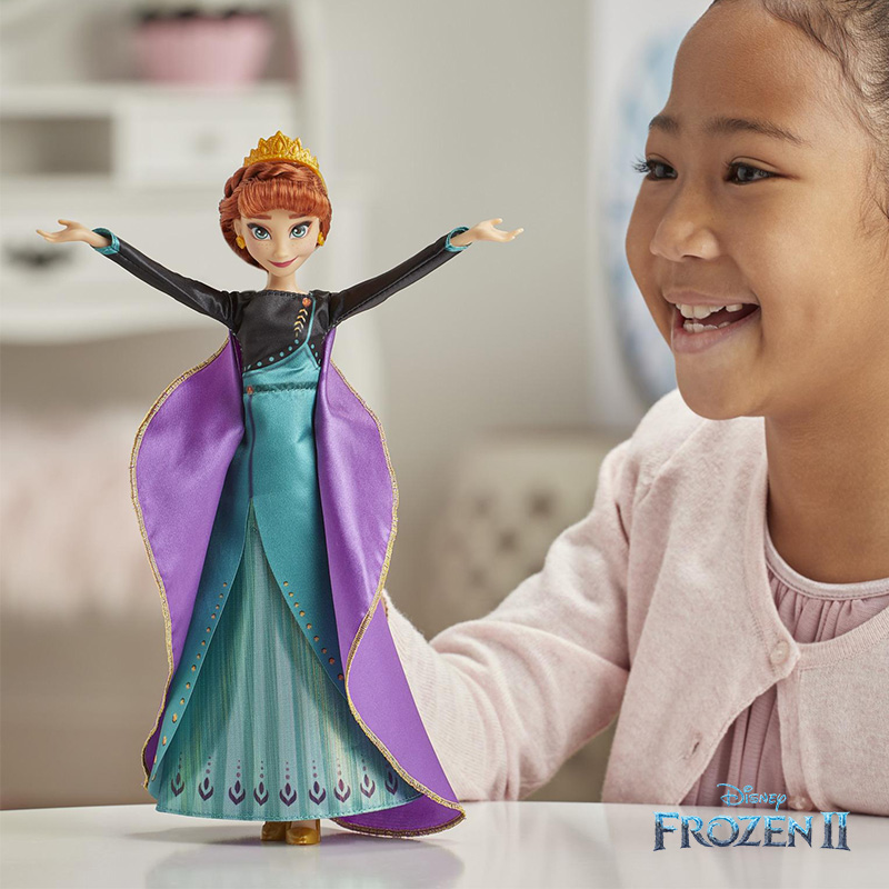 Guto Collector on Instagram: “Saíram fotos das bonecas de edição limitada  de Frozen 2 da Anna como Rainha de…