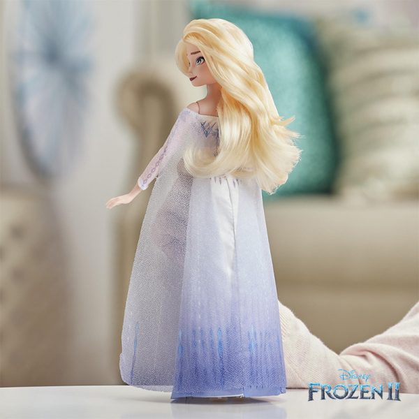 Frozen II Boneca Cantora Elsa Autobrinca Online