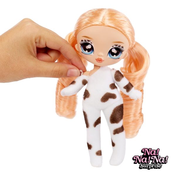 Na Na Na Surprise! Fuzzy Surprise Cora Cowgirl Autobrinca Online