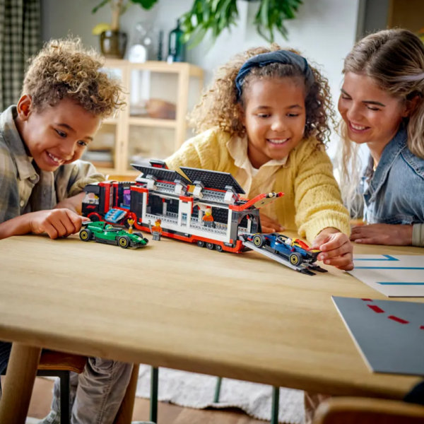 LEGO City – Camião de F1 com Carros de F1 RB20 e AMR24 60445 Autobrinca Online