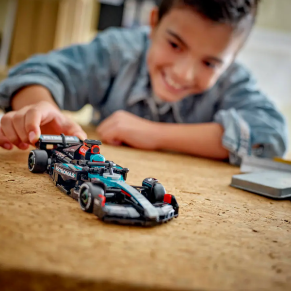 LEGO Speed Champions – Carro de Corrida Mercedes-AMG F1 W15 77244 Autobrinca Online