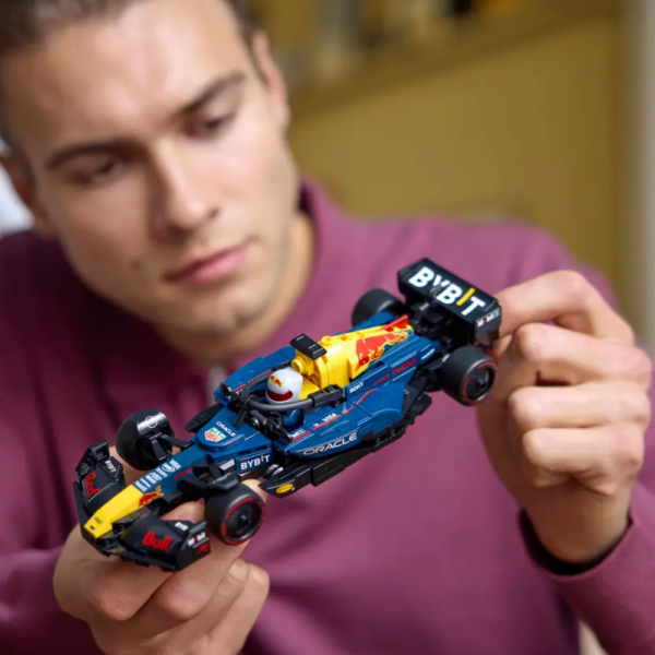 LEGO Speed Champions – Carro de Corrida Oracle Red Bull Racing RB20 F1 77243 Autobrinca Online