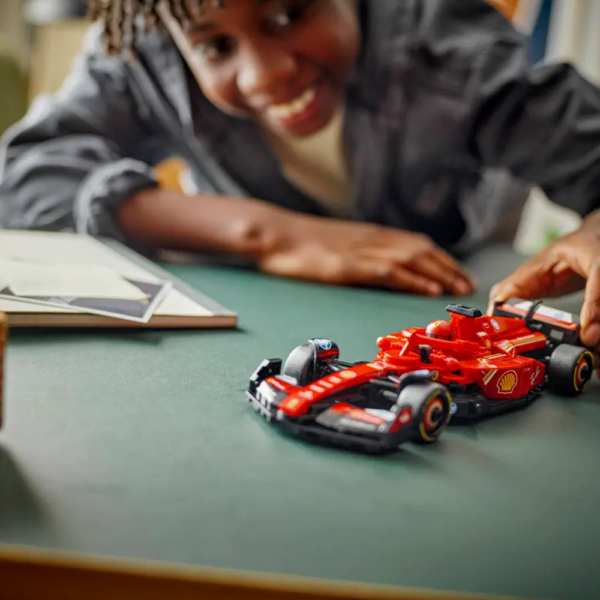 LEGO Speed Champions – Carro de Corrida Ferrari SF-24 F1 77242 Autobrinca Online