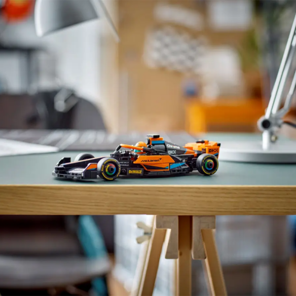 LEGO Speed Champions – Carro de Corrida de Fórmula 1 McLaren 76919 Autobrinca Online