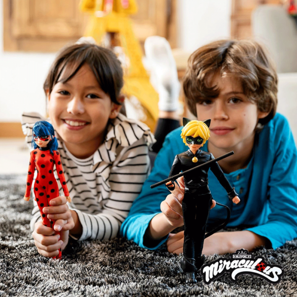 Ladybug – Pack Missão Cumprida Lady Bug e Cat Noir Autobrinca Online
